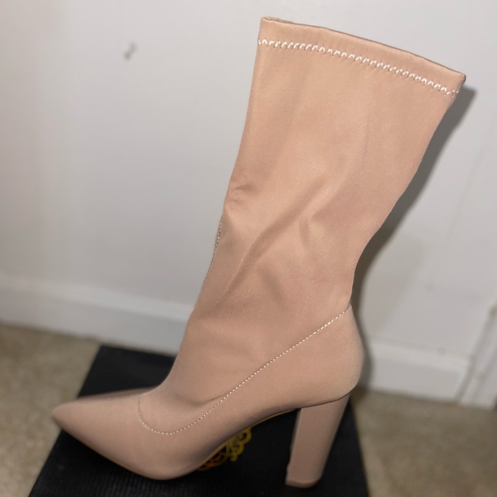 Tall Order Pointy Sock Booties NUDE Sz 10
